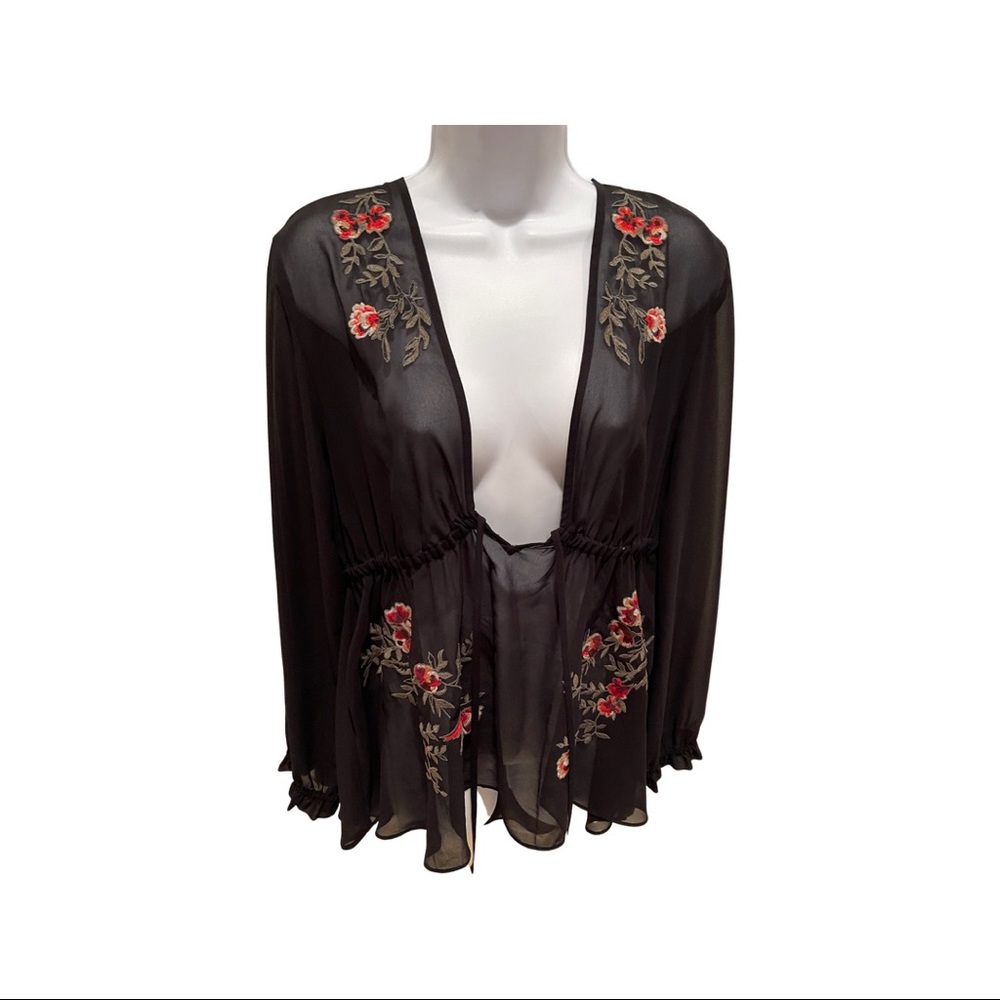 Express M Sheer Blk Tunic w/embroidery